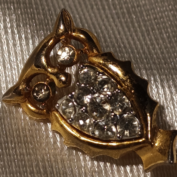 Vintage gold tone rhinestone owl stick pin - Picture 11 of 12